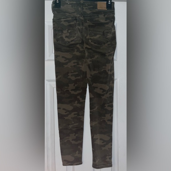 American Eagle, NE(X)T Level Stretch Camouflage Pants, Size 0 - Picture 3 of 5